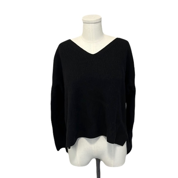 Babaton Sweaters - Babaton V neck Merino wool Sweater size Small